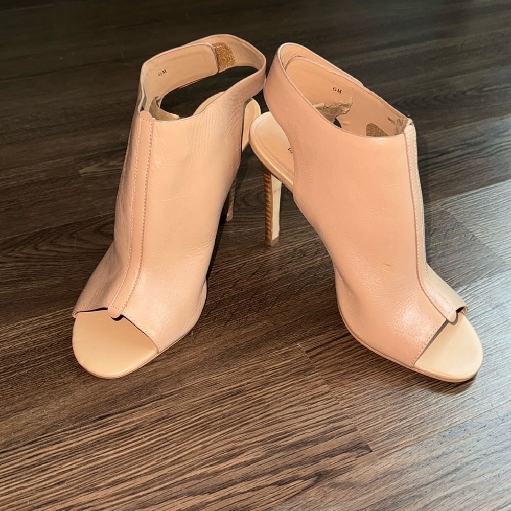 Charles by Charles David 4” stiletto peep toe